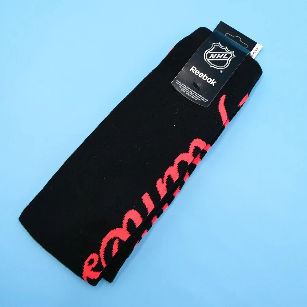 Calgary Flames Crew Socks‎ Womens One Size Reebok Black Hockey NHL Mid Y2K